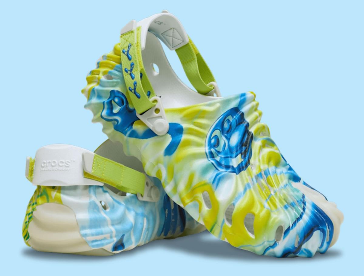 Salehe Bembury 找來 Kenny Scharf 對 Pollex 木屐進行生動改造 Salehe Bembury, END, Crocs - Salehe Bembury 找來 Kenny Scharf 對 Pollex 木屐進行生動改造