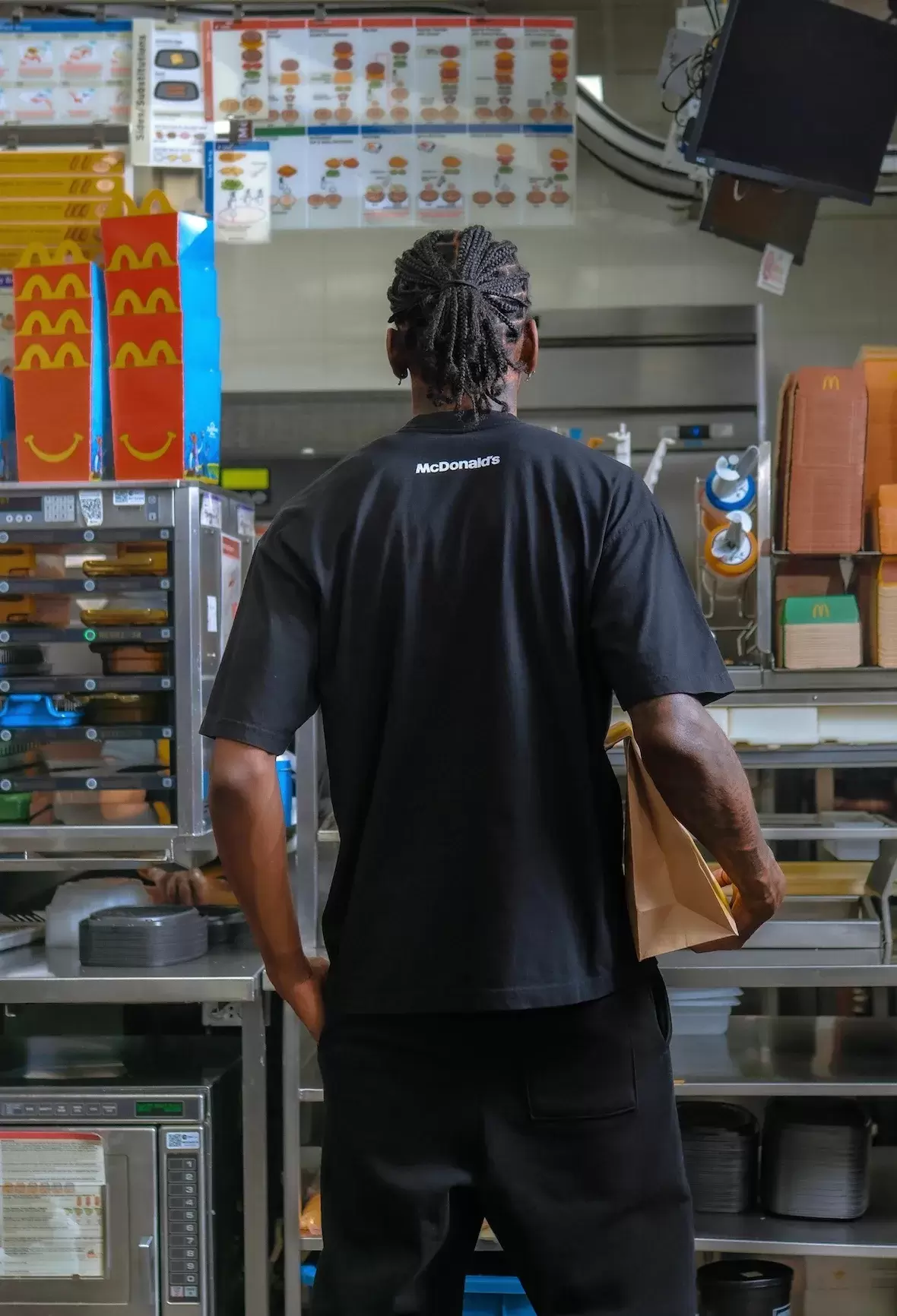 Nigel Sylvester x Air Jordan 1, Nigel Sylvester, Jordan Brand, Air Jordan - 奈傑爾-希爾維斯特 x 麥當勞 "本月最佳員工 "系列於 2025 年 12 月發佈