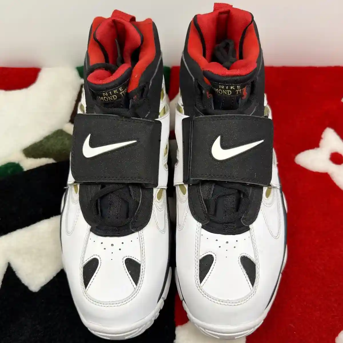 耐克 Air Diamond Turf 2"49人隊 "2026年秋季回歸 Nike Air Diamond Turf 2, Nike Air Diamond Turf, Nike, Deion Sanders - 耐克 Air Diamond Turf 2"49人隊 "2026年秋季回歸