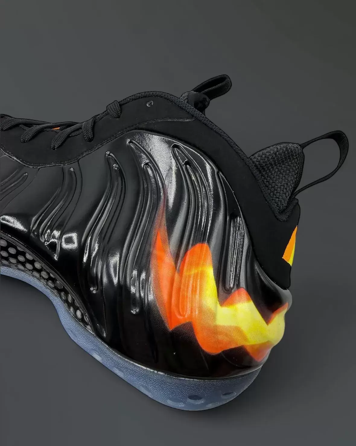 2016 年耐克 Air Foamposite One "萬聖節 "樣品浮出水面 Nike Air Foamposite One, Nike - 2016 年耐克 Air Foamposite One "萬聖節 "樣品浮出水面