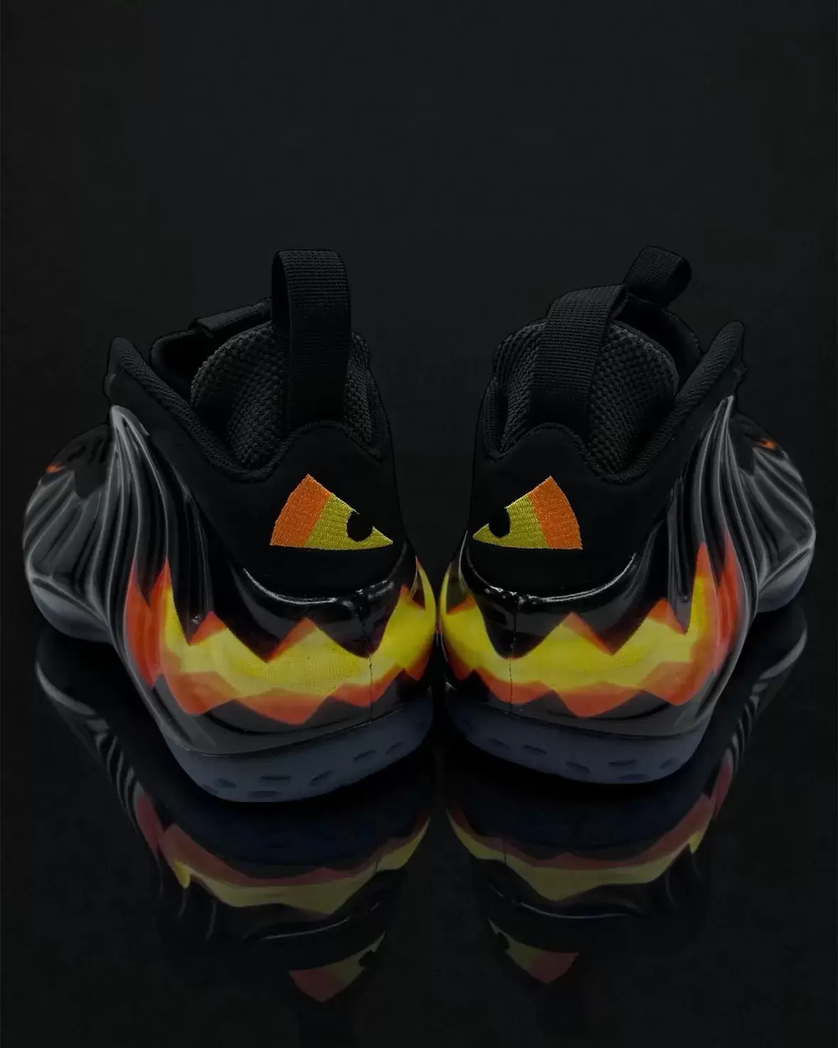 2016 年耐克 Air Foamposite One "萬聖節 "樣品浮出水面 Nike Air Foamposite One, Nike - 2016 年耐克 Air Foamposite One "萬聖節 "樣品浮出水面