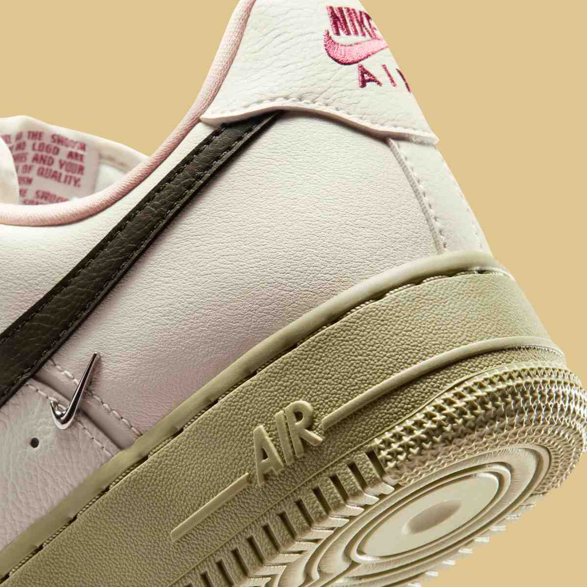 Nike Air Force 1 Low, Nike Air Force 1, Nike - 耐克 Air Force 1 Low LX "軟珍珠色/中性橄欖色 "延續迷你 Swoosh 趨勢