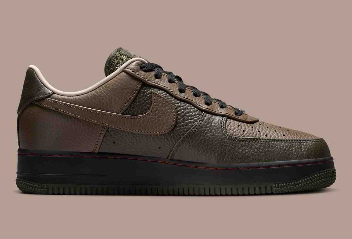 Nike Air Force 1 Low, Nike Air Force 1, Nike - 刺子繡提升耐克 Air Force 1 Low "紅杉/深灰色 "的檔次