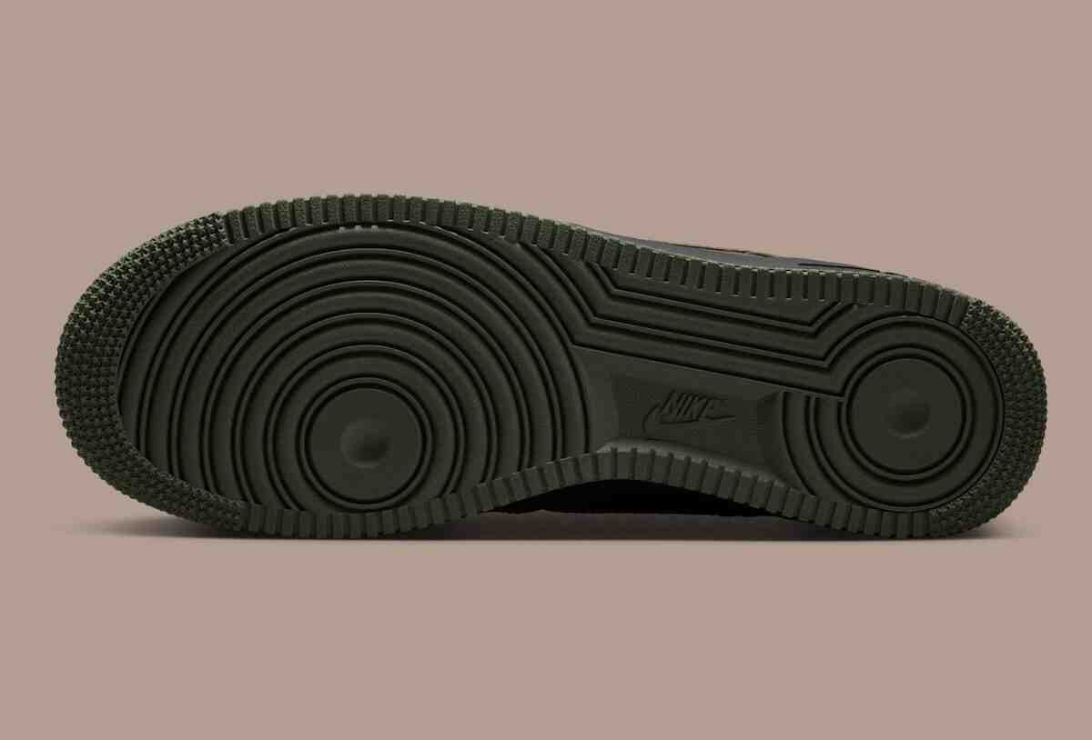 Nike Air Force 1 Low, Nike Air Force 1, Nike - 刺子繡提升耐克 Air Force 1 Low "紅杉/深灰色 "的檔次