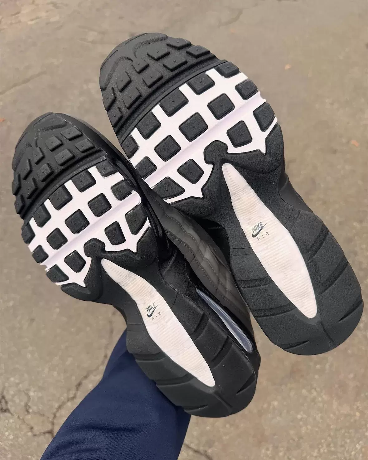 耐克 Air Max 95 OG 大氣泡 "花崗岩 "2026 年春季發佈 Nike Air Max 95, Nike Air Max, Nike - 耐克 Air Max 95 OG 大氣泡 "花崗岩 "2026 年春季發佈