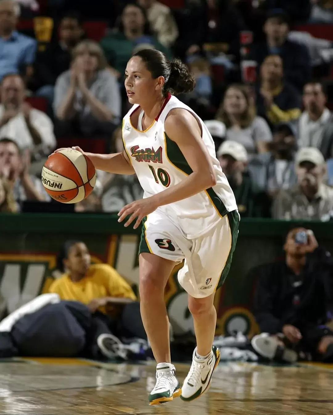 耐克 Air Zoom Huarache 2K4 "Sue Bird" PE 於 2026 年秋季發佈 Nike Huarache 2K4, Nike Huarache, Nike - 耐克 Air Zoom Huarache 2K4 "Sue Bird" PE 於 2026 年秋季發佈