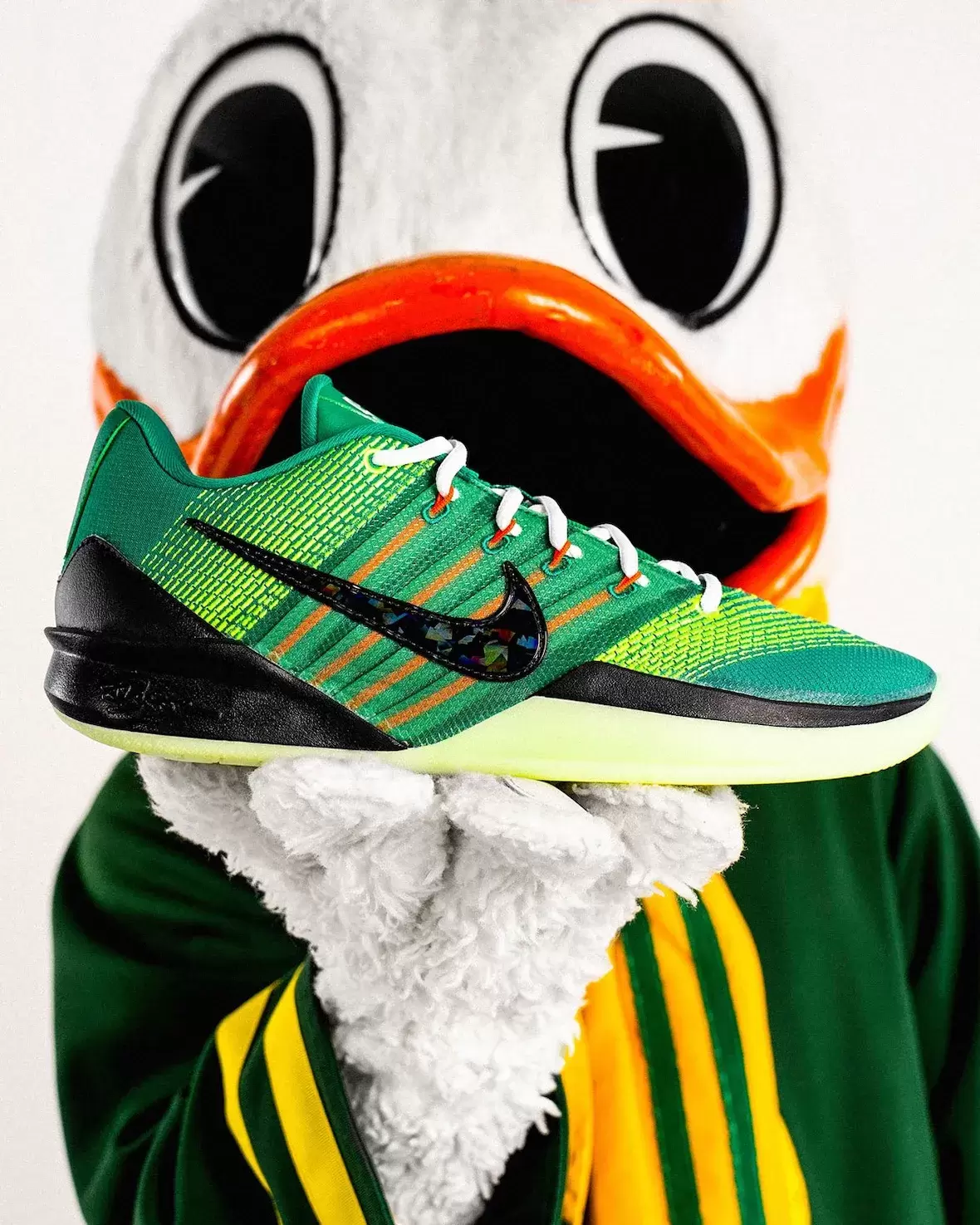 俄勒岡鴨子吉祥物設計了自己的耐克 Sabrina 3 Oregon Ducks, Nike Sabrina 3, Nike - 俄勒岡鴨子吉祥物設計了自己的耐克 Sabrina 3