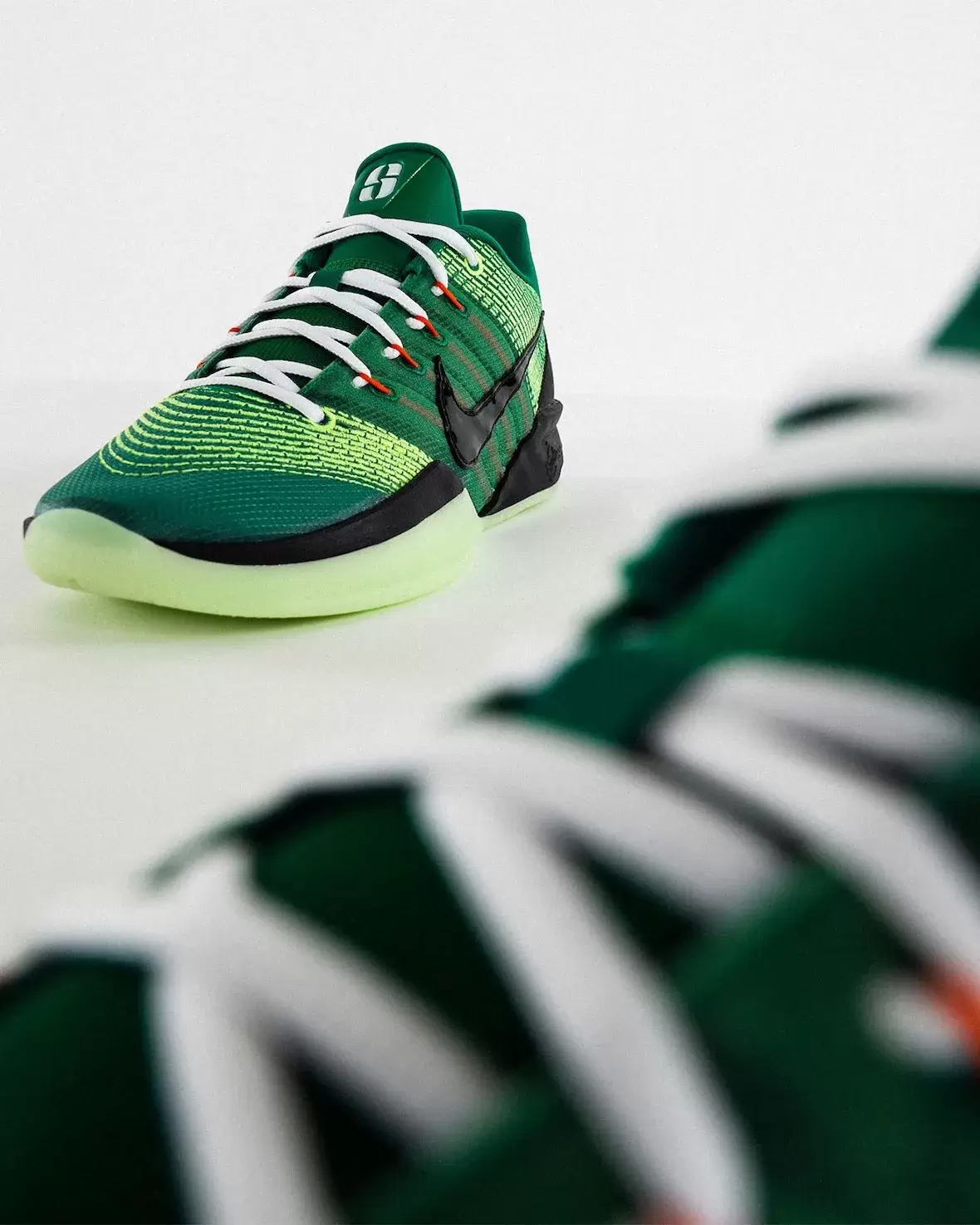 俄勒岡鴨子吉祥物設計了自己的耐克 Sabrina 3 Oregon Ducks, Nike Sabrina 3, Nike - 俄勒岡鴨子吉祥物設計了自己的耐克 Sabrina 3