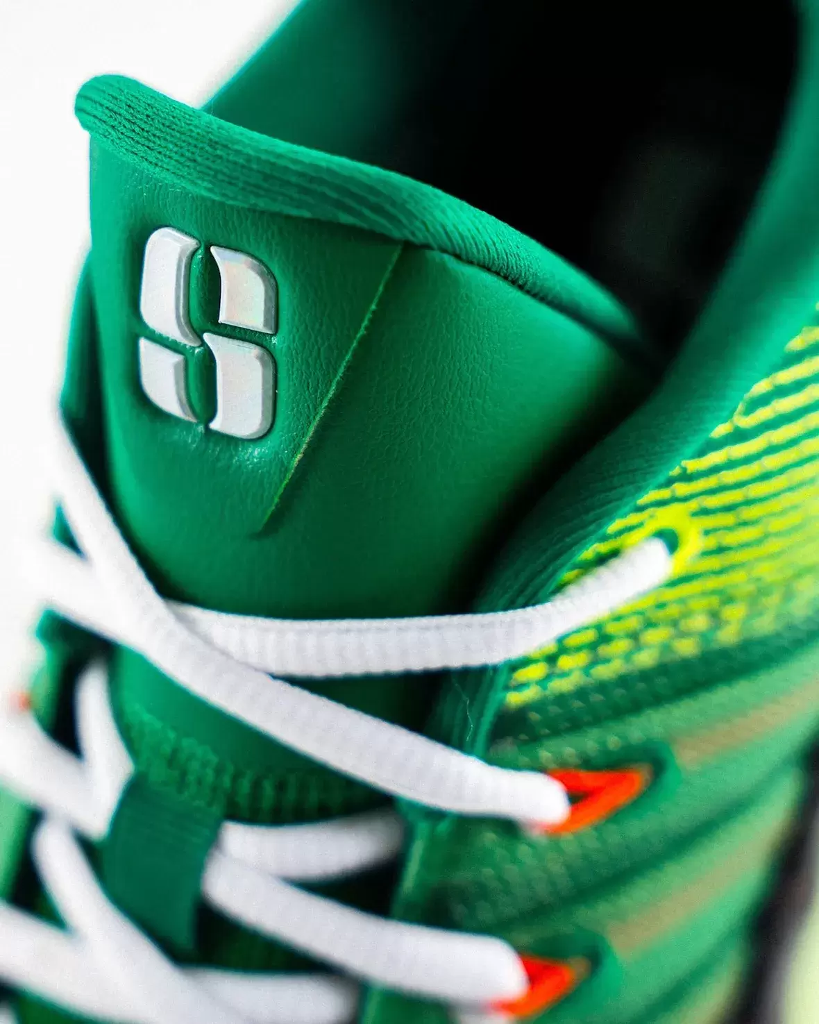 俄勒岡鴨子吉祥物設計了自己的耐克 Sabrina 3 Oregon Ducks, Nike Sabrina 3, Nike - 俄勒岡鴨子吉祥物設計了自己的耐克 Sabrina 3