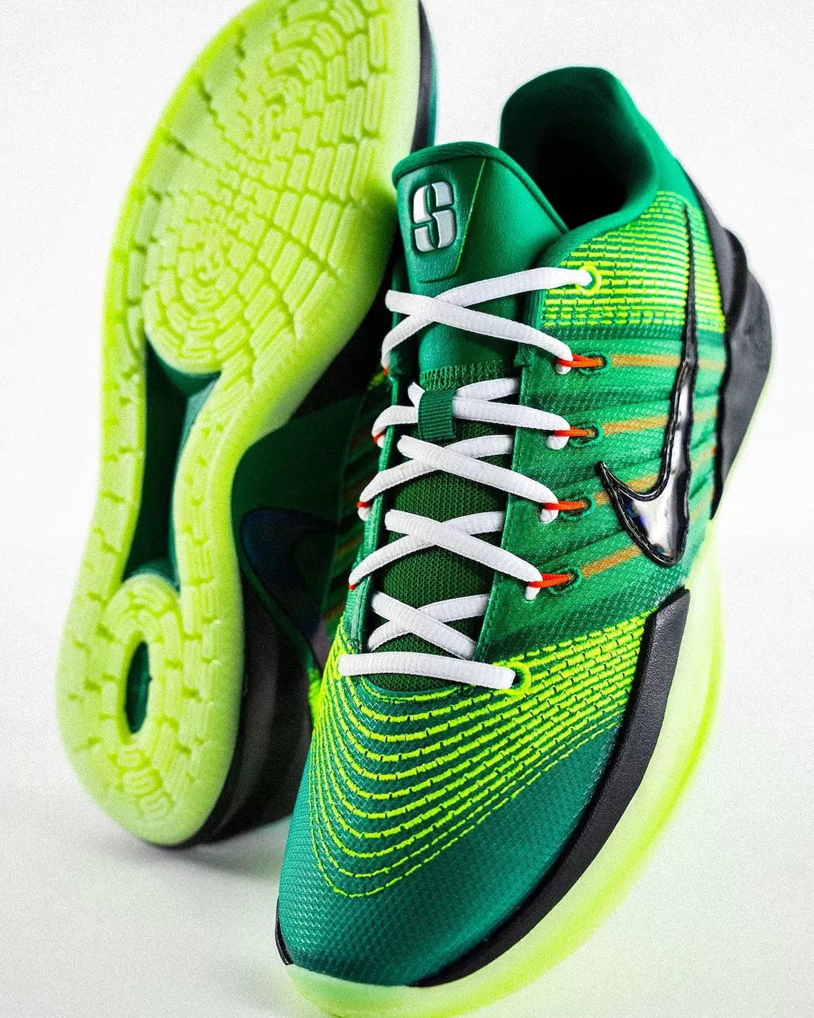 俄勒岡鴨子吉祥物設計了自己的耐克 Sabrina 3 Oregon Ducks, Nike Sabrina 3, Nike - 俄勒岡鴨子吉祥物設計了自己的耐克 Sabrina 3