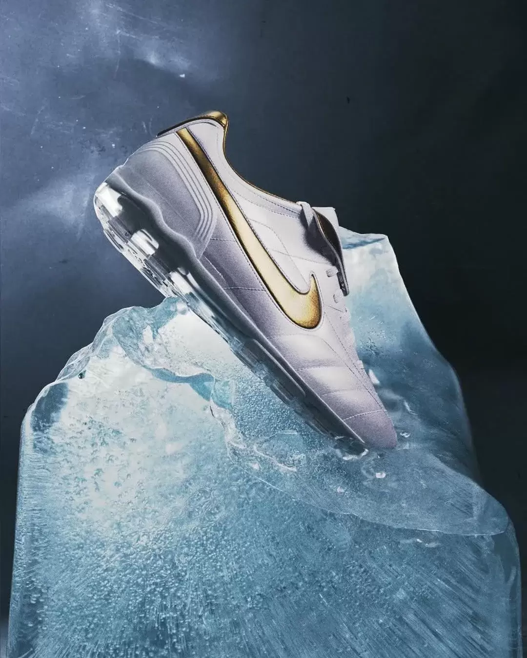 耐克 Cryoshot Tiempo Legend R10 "白色/金屬金色 "2026 年夏季發佈 Nike Tiempo, Nike Cryoshot, Nike, END - 耐克 Cryoshot Tiempo Legend R10 "白色/金屬金色 "2026 年夏季發佈