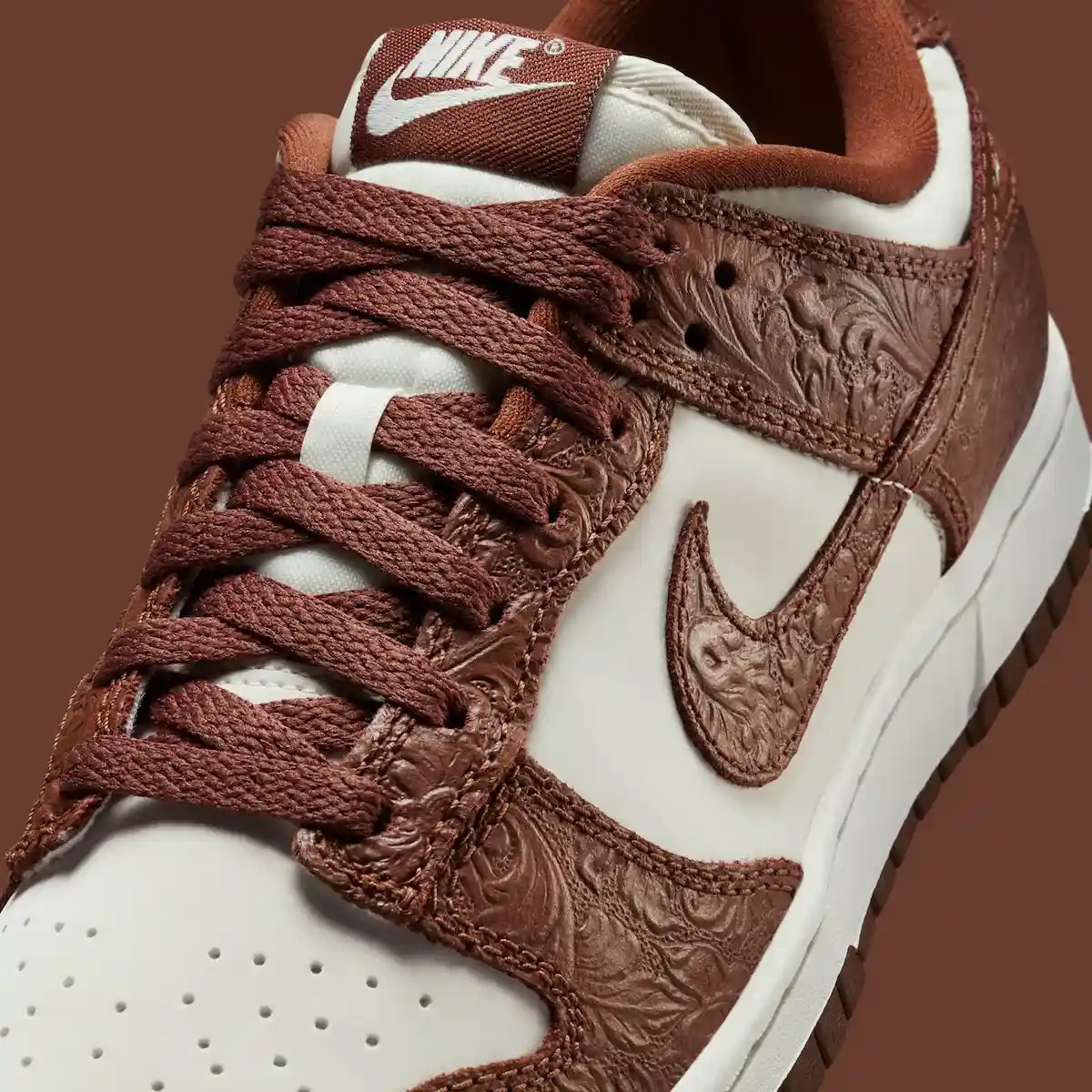 即將推出的 "巴洛克式浮雕 "耐克 Dunk Low 系列高級版 Nike Dunk Low, Nike - 即將推出的 "巴洛克式浮雕 "耐克 Dunk Low 系列高級版