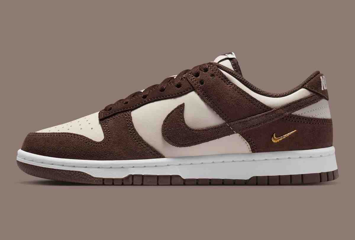 Nike Dunk Low, Nike - 耐克 Dunk Low "巴洛克棕 "回歸，配金色迷你 Swoosh