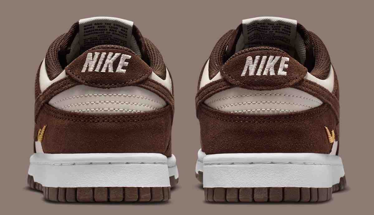 Nike Dunk Low, Nike - 耐克 Dunk Low "巴洛克棕 "回歸，配金色迷你 Swoosh