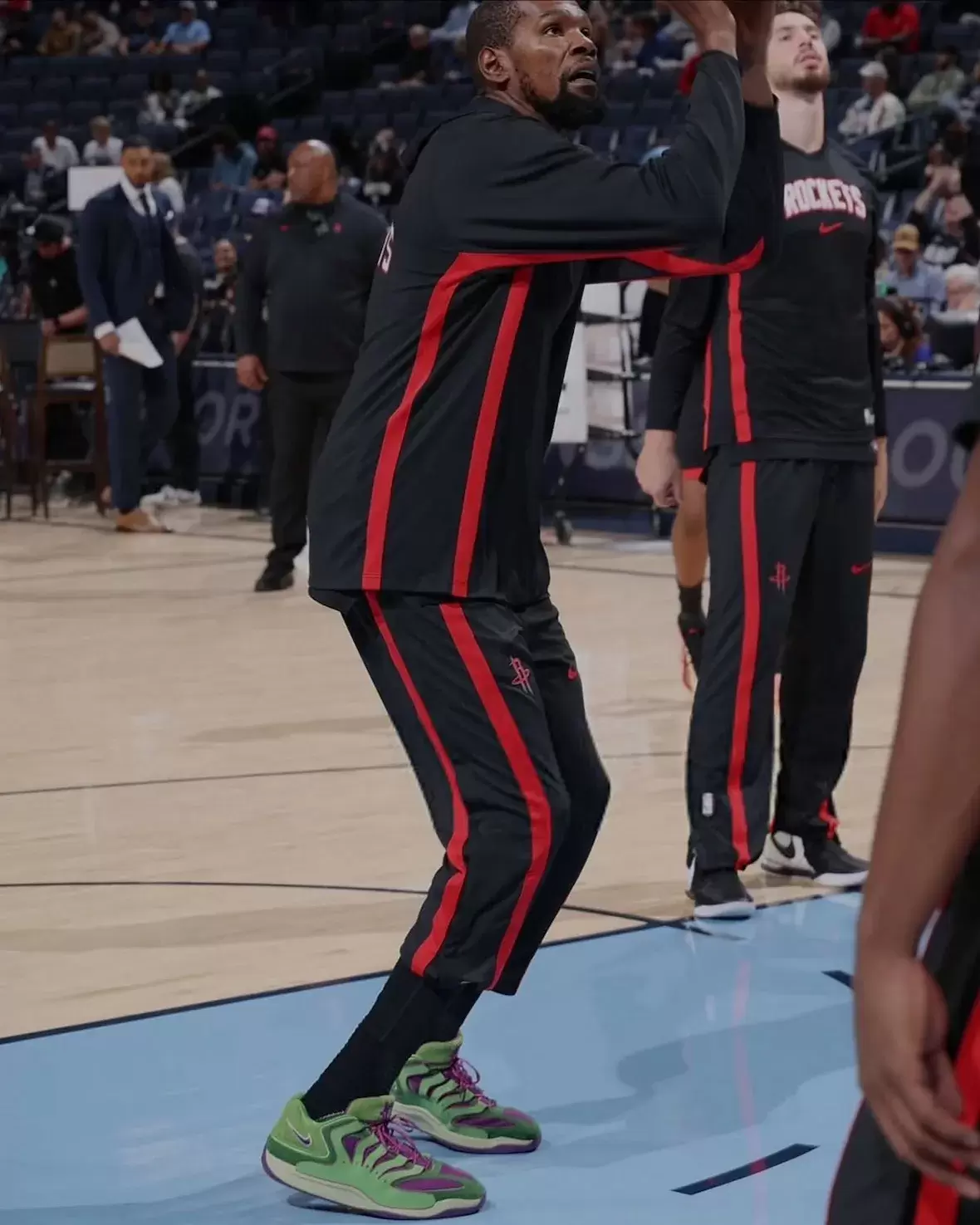 凱文-杜蘭特首秀耐克 KD 18 "臭鼬 "PE Nike SB Dunk High, Nike SB, Nike KD 18, Nike - 凱文-杜蘭特首秀耐克 KD 18 "臭鼬 "PE