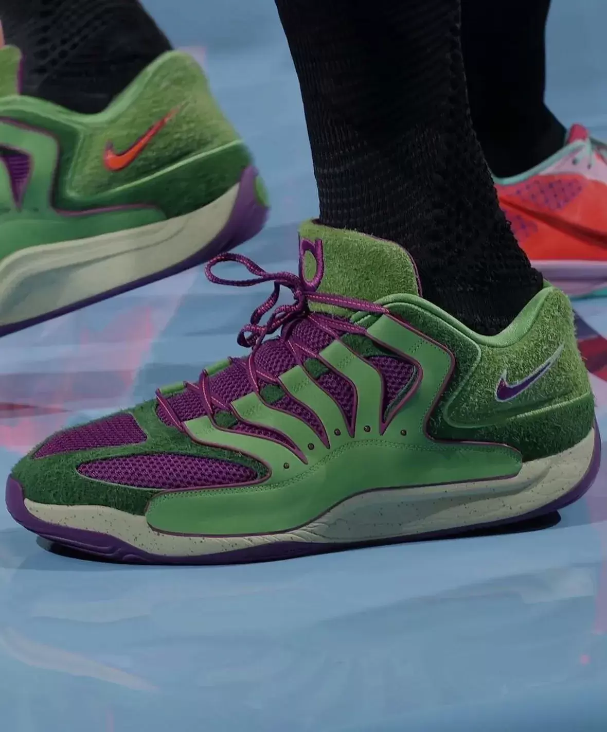 凱文-杜蘭特首秀耐克 KD 18 "臭鼬 "PE Nike SB Dunk High, Nike SB, Nike KD 18, Nike - 凱文-杜蘭特首秀耐克 KD 18 "臭鼬 "PE