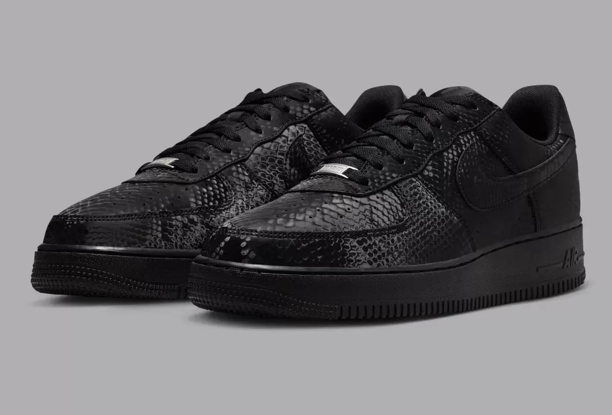 耐克科比空軍一號低配版 "三重黑 "現已上市(2025 年 11 月) Nike Air Force 1 Low, Nike Air Force 1, Kobe Bryant Shoes - 耐克科比空軍一號低配版 "三重黑 "現已上市(2025 年 11 月)