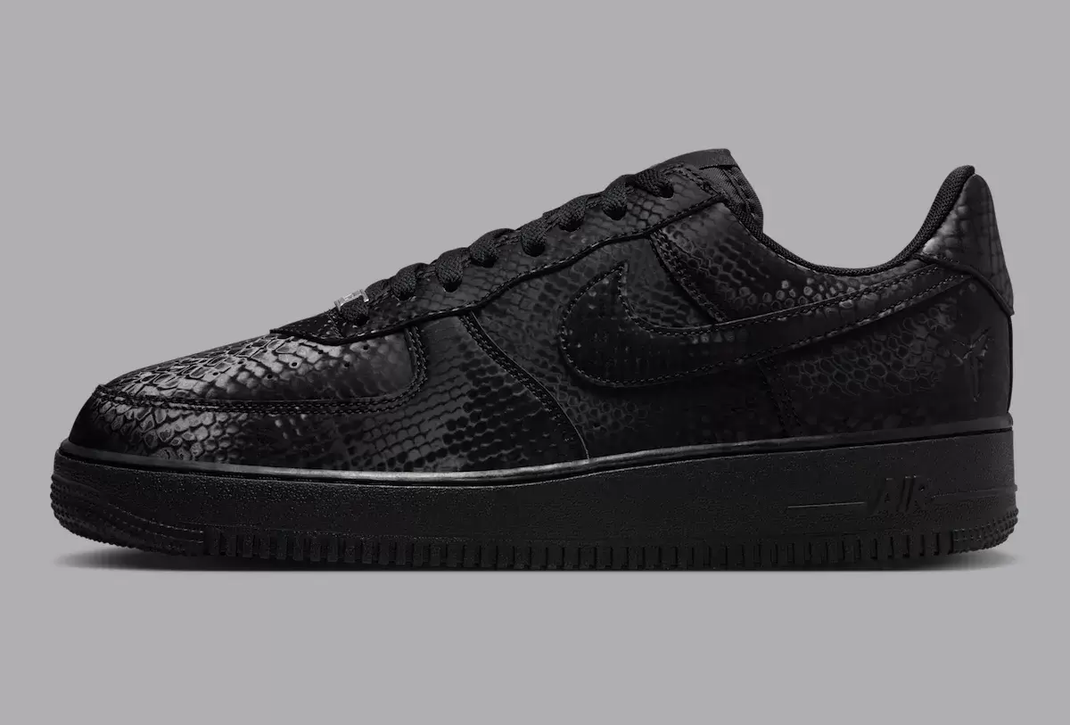 耐克科比空軍一號低配版 "三重黑 "現已上市(2025 年 11 月) Nike Air Force 1 Low, Nike Air Force 1, Kobe Bryant Shoes - 耐克科比空軍一號低配版 "三重黑 "現已上市(2025 年 11 月)