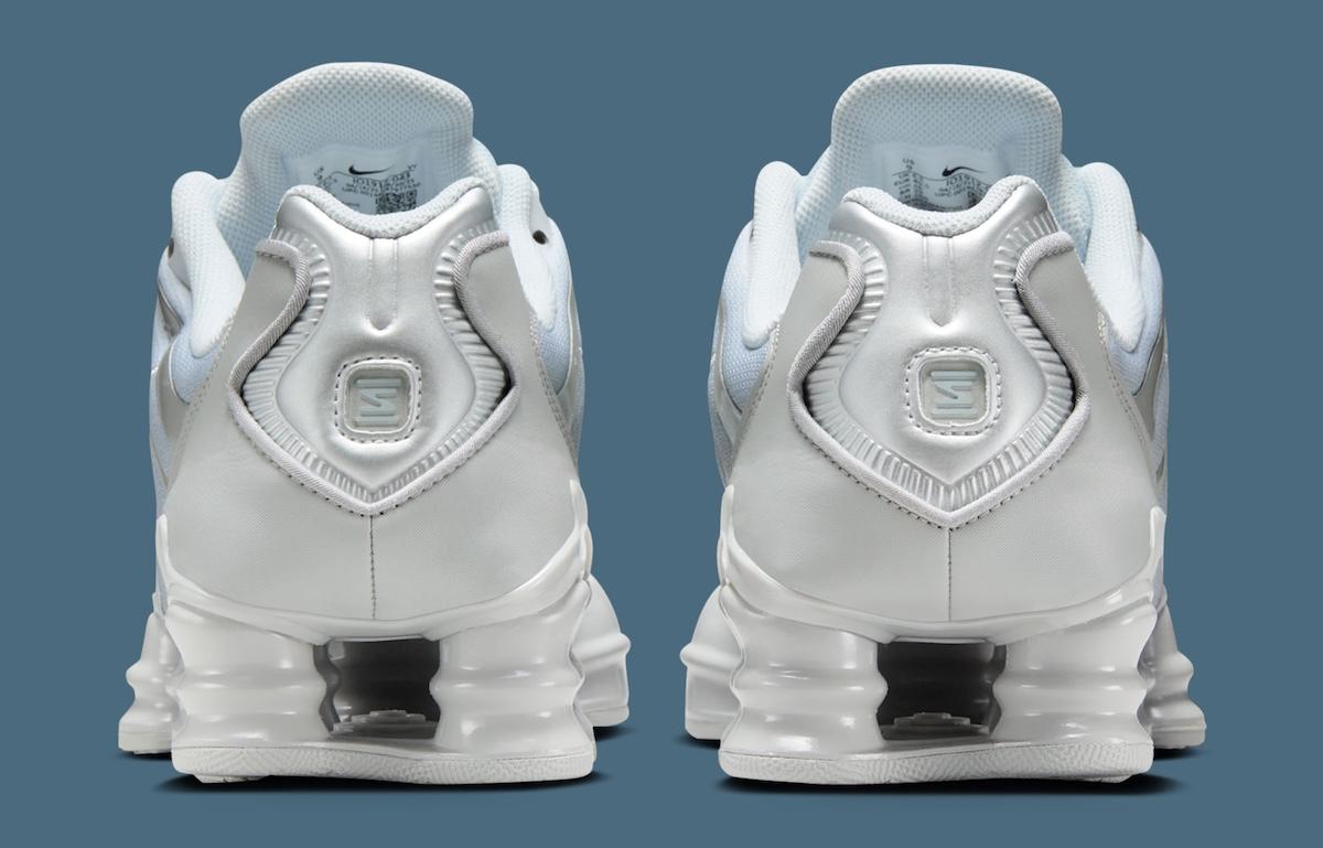 耐克 Shox TL "白金 "和 "金屬銀 "款亮相 Nike Shox, Nike - 耐克 Shox TL "白金 "和 "金屬銀 "款亮相