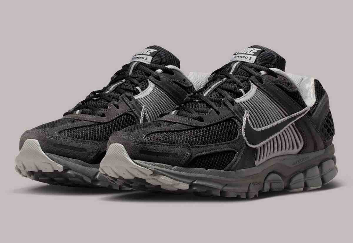 Nike Zoom Vomero 5, Nike - 耐克 Zoom Vomero 5 "煙灰色/鉻色 "以陰影技術外觀回歸