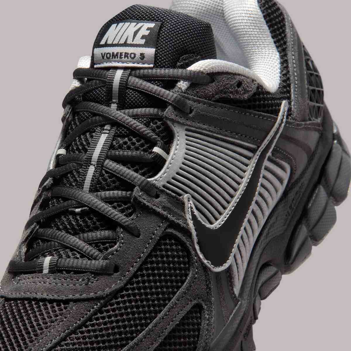 Nike Zoom Vomero 5, Nike - 耐克 Zoom Vomero 5 "煙灰色/鉻色 "以陰影技術外觀回歸