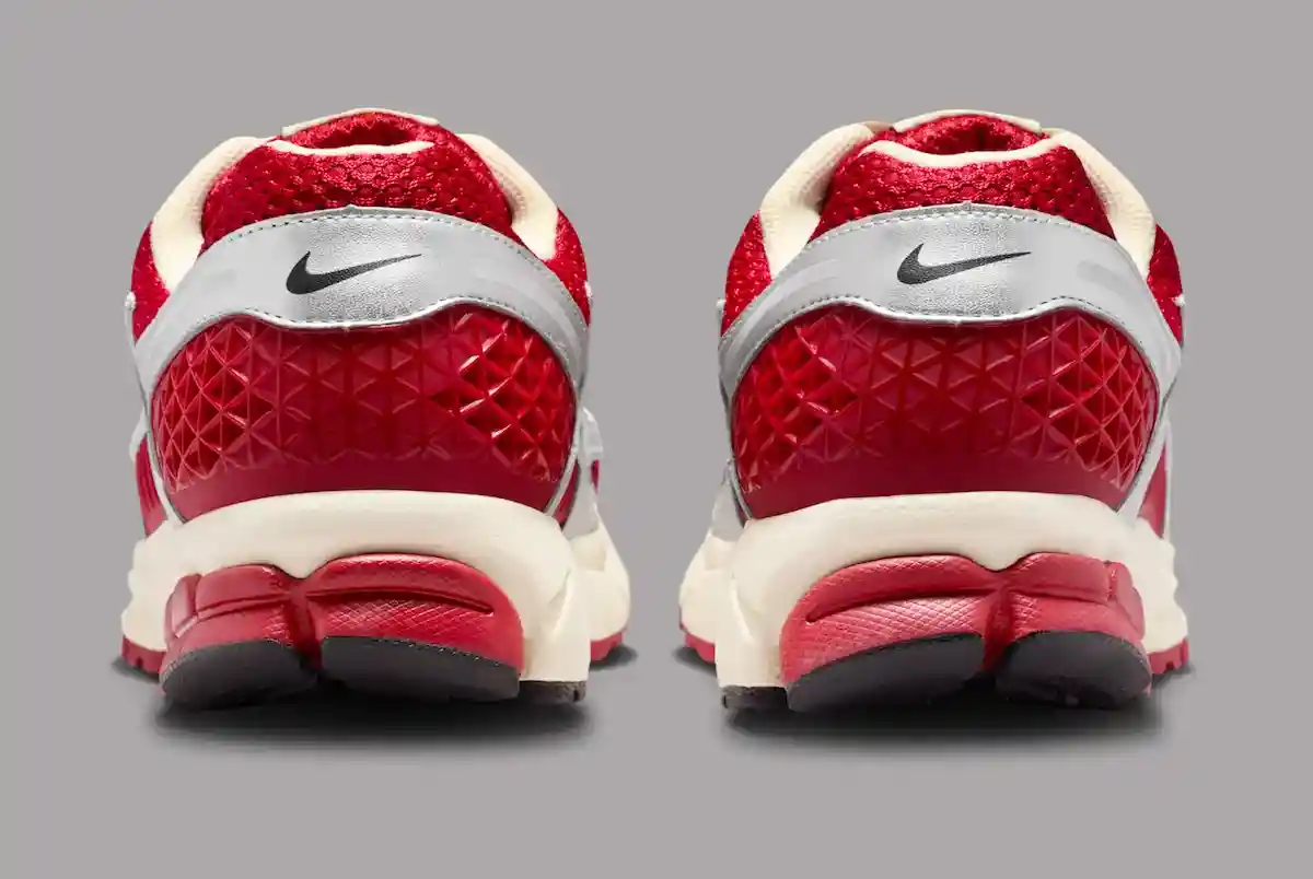 Nike Zoom Vomero 5, Nike - 耐克 Zoom Vomero 5 "體育館紅 "配鍍鉻菱形飾條