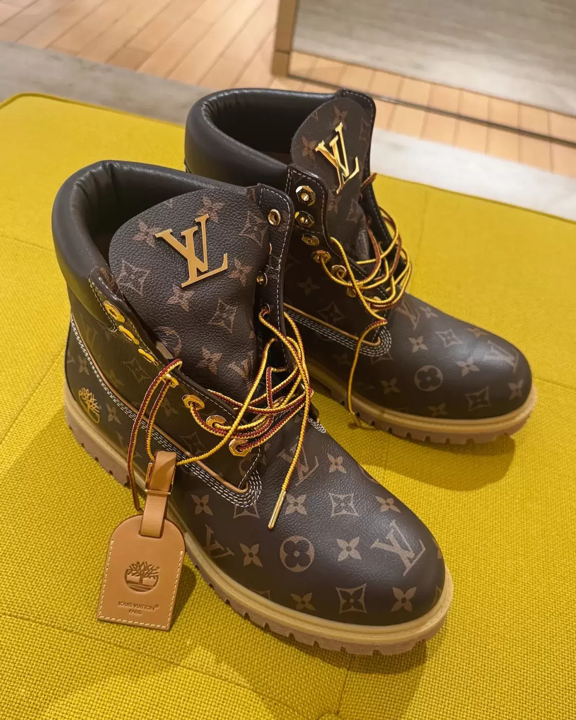 Timberland, Pharrell Williams, Louis Vuitton - 法瑞爾和路易威登推出價值 85,000 美元的 18K 金 Timberland 靴子
