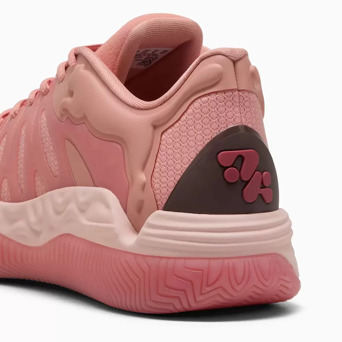 PUMA Hali 1 "罌粟粉 "於 2025 年 11 月發佈 Tyrese Haliburton, Salehe Bembury, PUMA Hali 1, Puma - PUMA Hali 1 "罌粟粉 "於 2025 年 11 月發佈