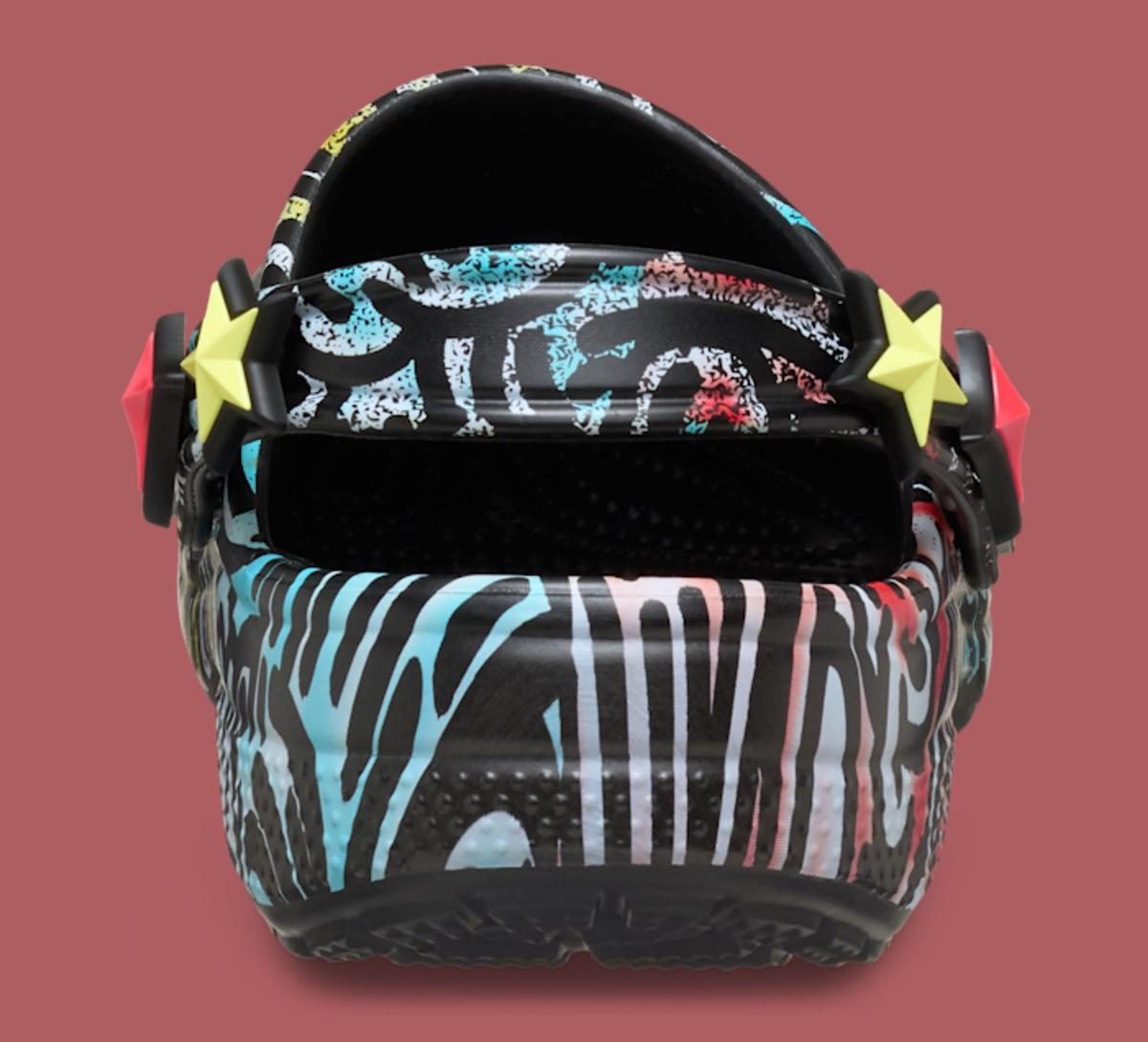 Slawn 將 Crocs 經典木屐變成塗鴉畫布 Crocs - Slawn 將 Crocs 經典木屐變成塗鴉畫布