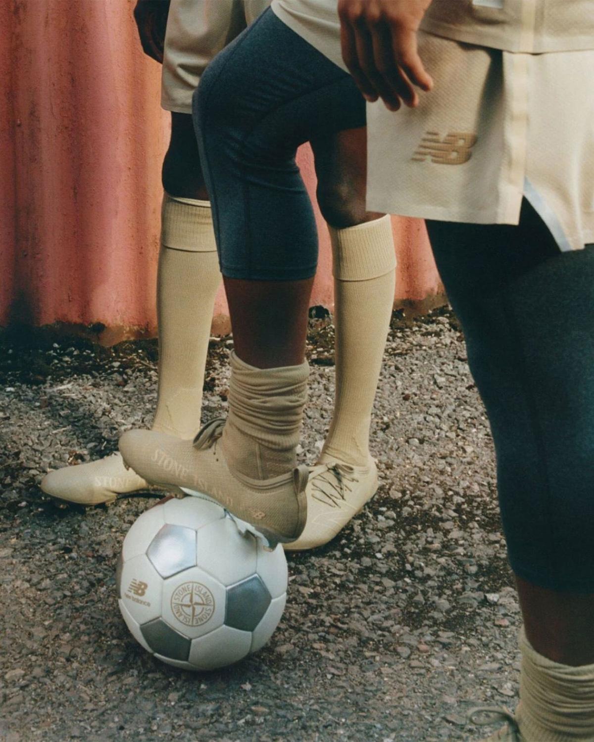 Stone Island x New Balance Furon Elite v8 於 2025 年 12 月發佈 Stone Island, New Balance Furon Elite FG V8, New Balance - Stone Island x New Balance Furon Elite v8 於 2025 年 12 月發佈