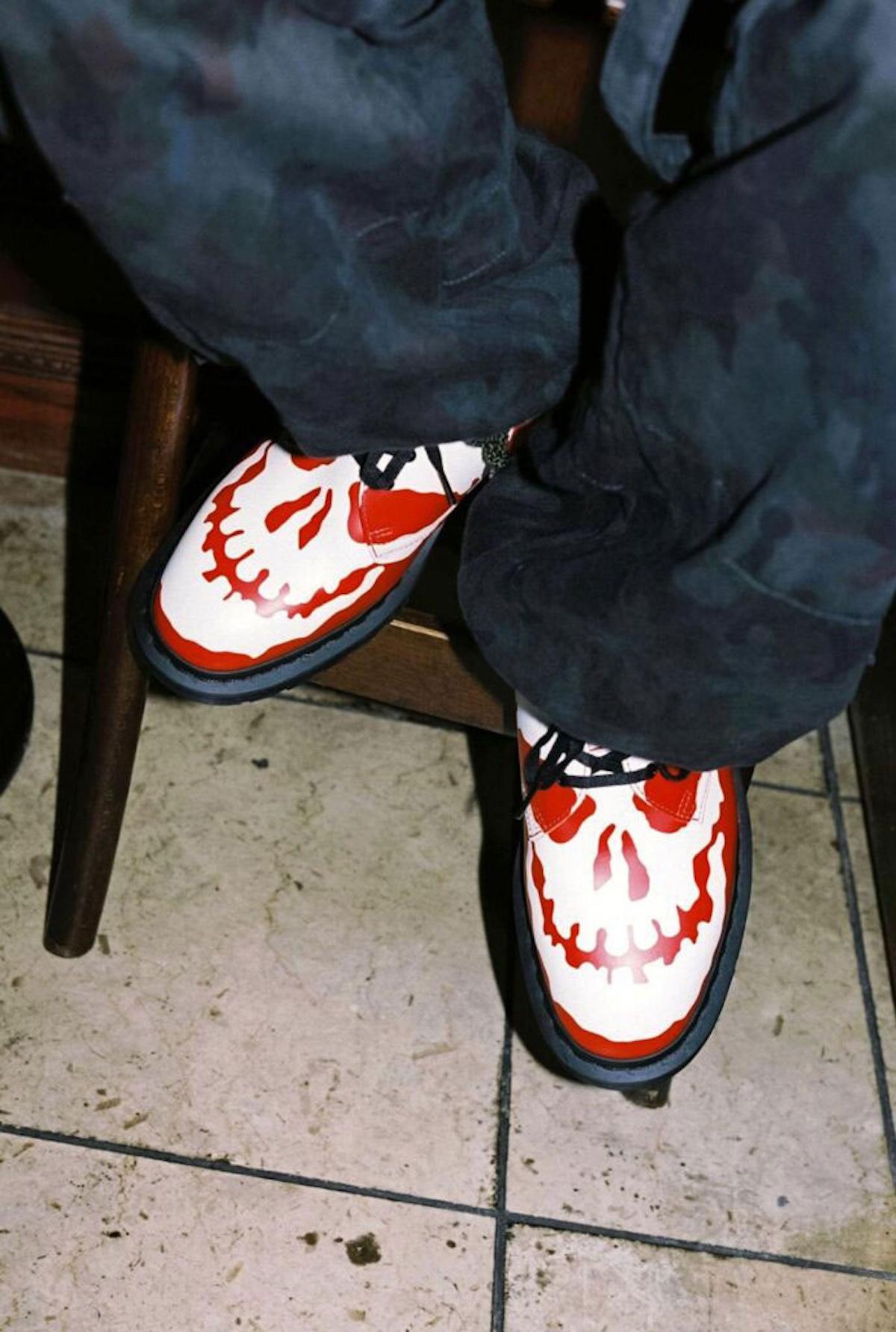 Supreme - Supreme 採用醒目的骷髏頭圖案重新打造馬騰博士 1461 鞋款