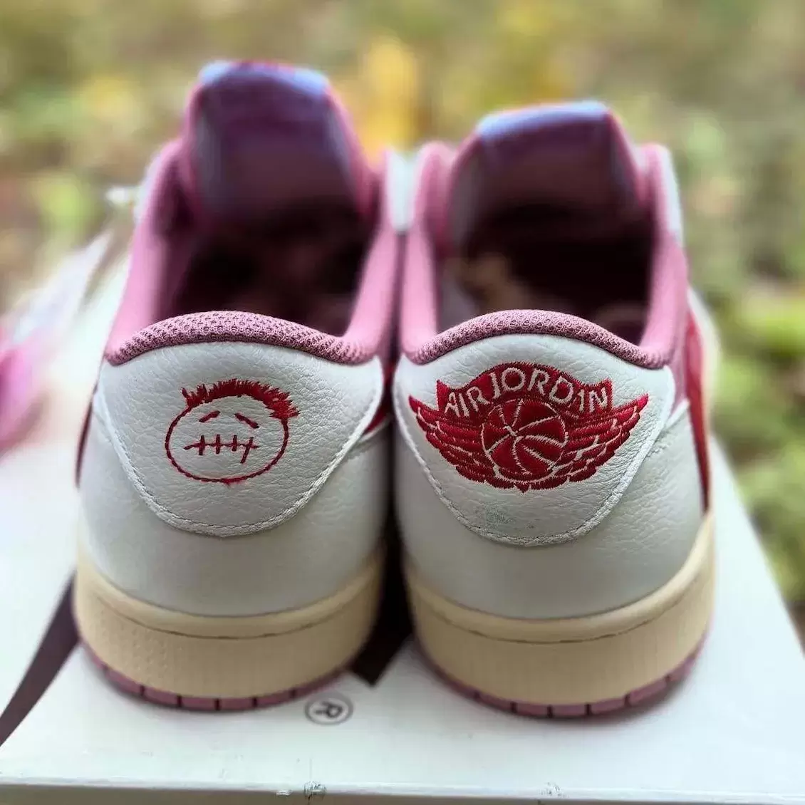 特拉維斯-斯科特 x Air Jordan 1 Low OG "Shy Pink" 2026 年夏季發佈 Travis Scott Air Jordan 1, Travis Scott, Air Jordan 1 Low, Air Jordan 1 - 特拉維斯-斯科特 x Air Jordan 1 Low OG "Shy Pink" 2026 年夏季發佈