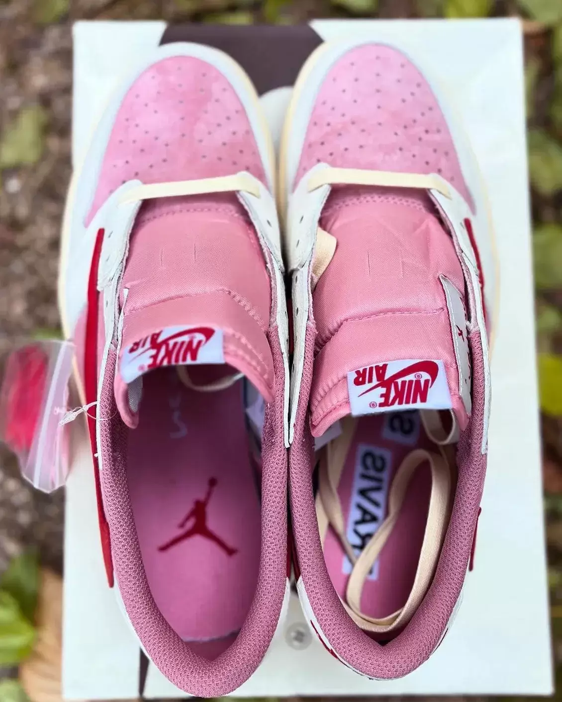 特拉維斯-斯科特 x Air Jordan 1 Low OG "Shy Pink" 2026 年夏季發佈 Travis Scott Air Jordan 1, Travis Scott, Air Jordan 1 Low, Air Jordan 1 - 特拉維斯-斯科特 x Air Jordan 1 Low OG "Shy Pink" 2026 年夏季發佈