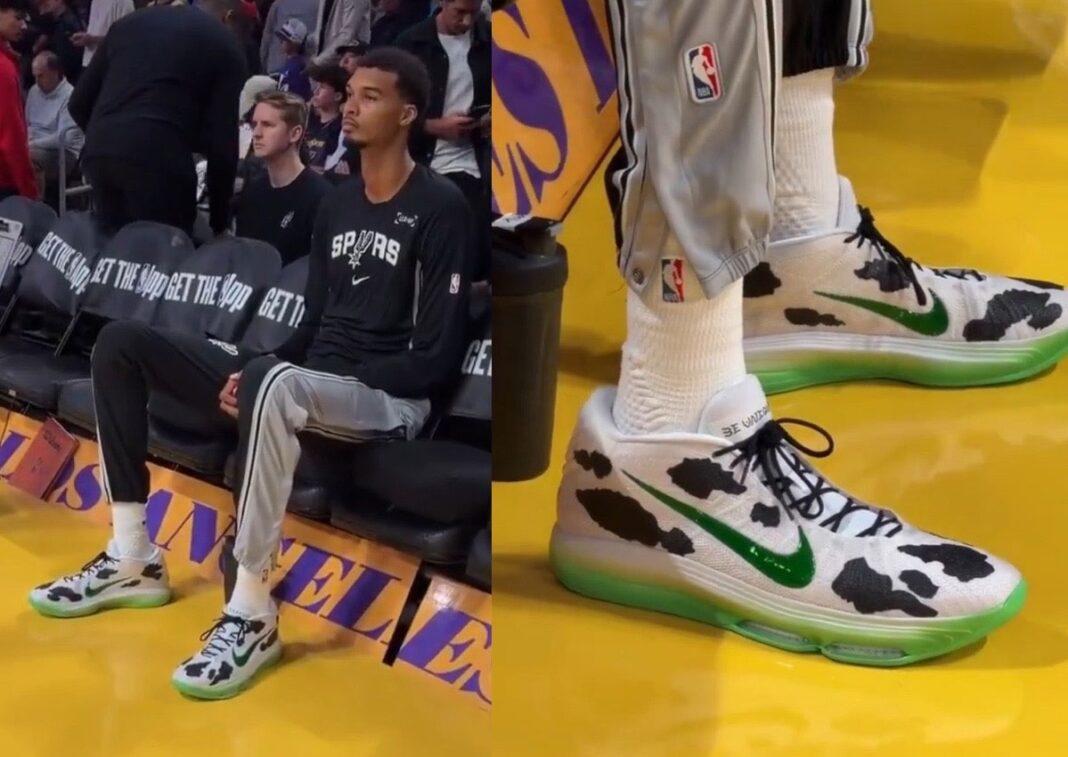 Victor Wembanyama, Nike GT Hustle 3, Nike - 維克托-溫班亞馬展示 "牛印 "耐克 GT Hustle 3