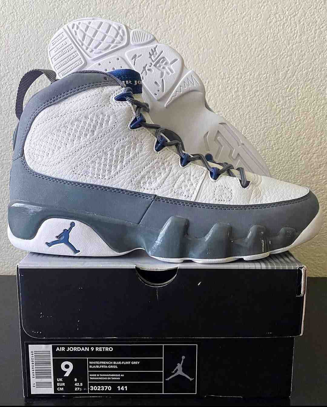 Nike, Air Jordan 9, Air Jordan - Air Jordan 9 "Flint Grey"（法國藍）將於 2026 年 1 月回歸