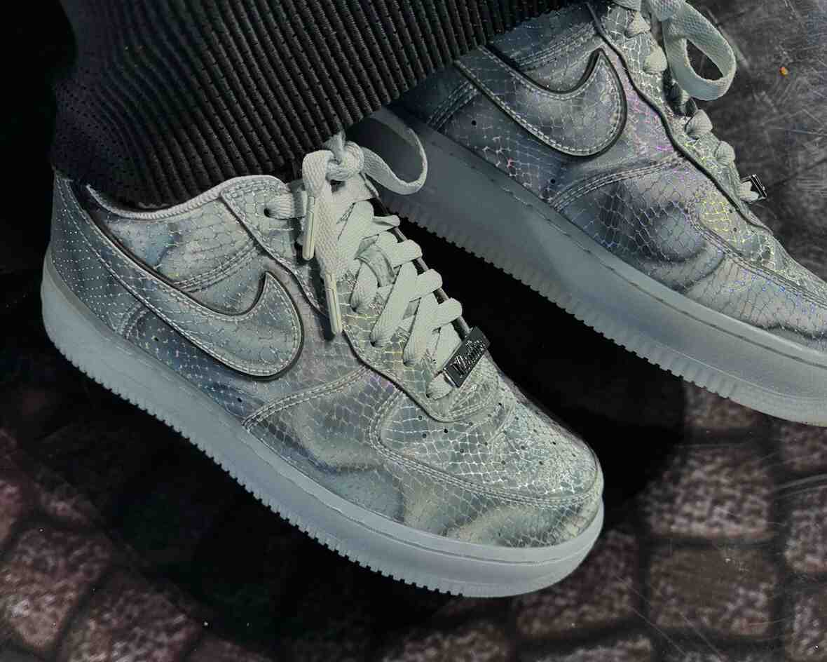 Nike Air Force 1 Low, Nike Air Force 1, Kobe Bryant Shoes - 科比-布萊恩特 x 耐克 Air Force 1 Low Protro "光柵 "現已上市（2025 年 12 月）