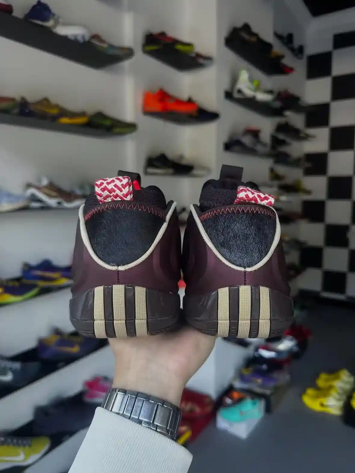 阿迪達斯哈登 Vol.10 "馬年 "2026 年春季發佈 adidas Harden 10, adidas - 阿迪達斯哈登 Vol.10 "馬年 "2026 年春季發佈