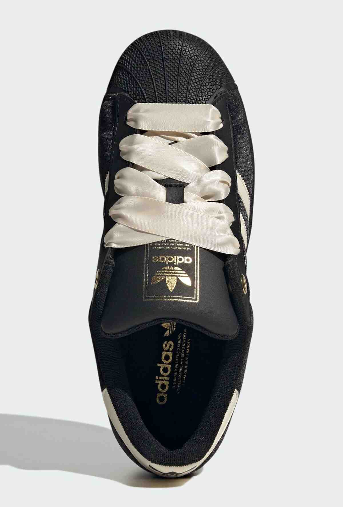 adidas superstar, adidas - adidas Superstar "天鵝絨與緞面 "為經典款式帶來柔軟奢華的升級體驗