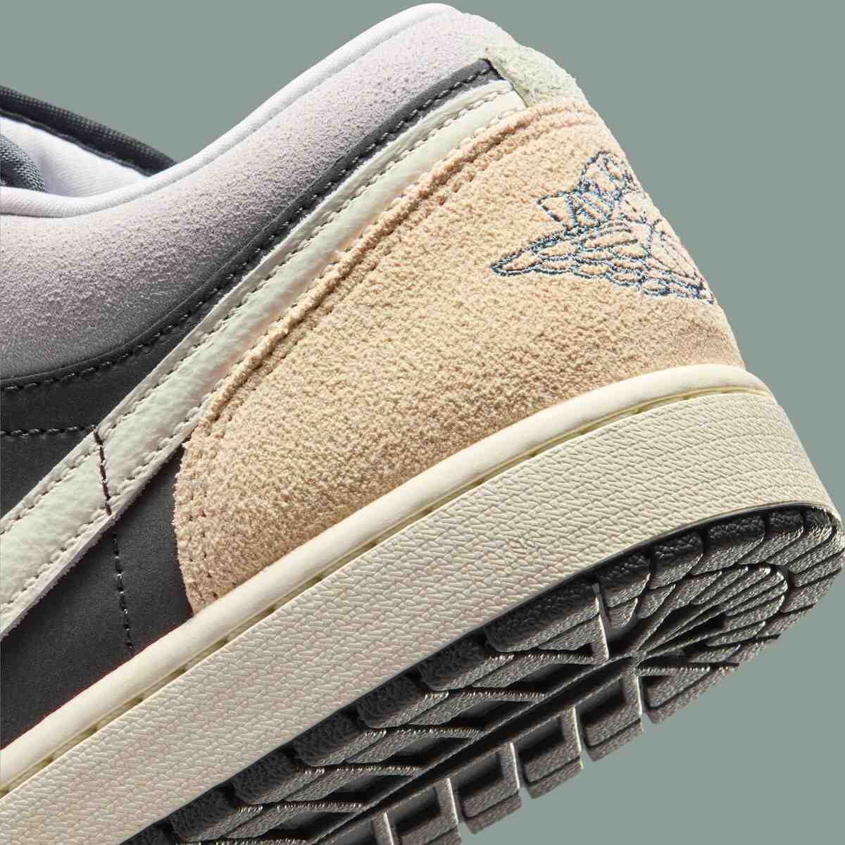 Air Jordan 1 Low "Black Pastels" 為 2026 年注入柔和的春日活力 Air Jordan 1 Low, Air Jordan 1, Air Jordan - Air Jordan 1 Low "Black Pastels" 為 2026 年注入柔和的春日活力