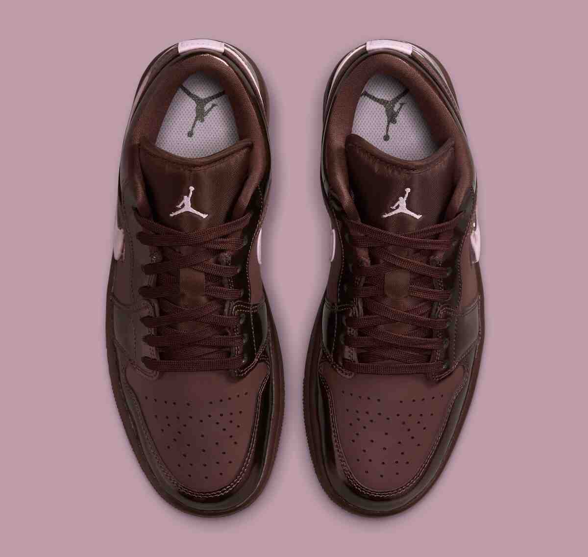 Air Jordan 1 Low "情人節 "系列摒棄了粉色,換上了濃郁的巧克力棕色。 Air Jordan 1 Low, Air Jordan 1, Air Jordan - Air Jordan 1 Low "情人節 "系列摒棄了粉色,換上了濃郁的巧克力棕色。