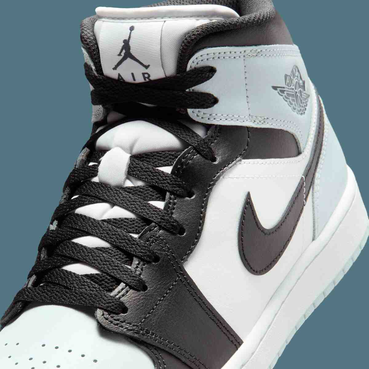 Air Jordan 1 Mid "中隊藍 "重現黑趾風格 Air Jordan 1 Mid, Air Jordan 1, Air Jordan - Air Jordan 1 Mid "中隊藍 "重現黑趾風格