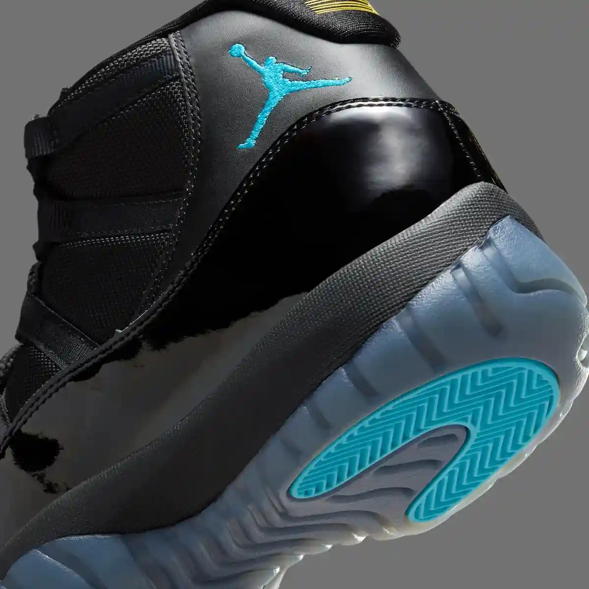 Foot Locker 推出 Air Jordan 11 "Gamma Blue",重返午夜發售期 Foot Locker, Air Jordan 11 Gamma, Air Jordan 11, Air Jordan 1 - Foot Locker 推出 Air Jordan 11 "Gamma Blue",重返午夜發售期