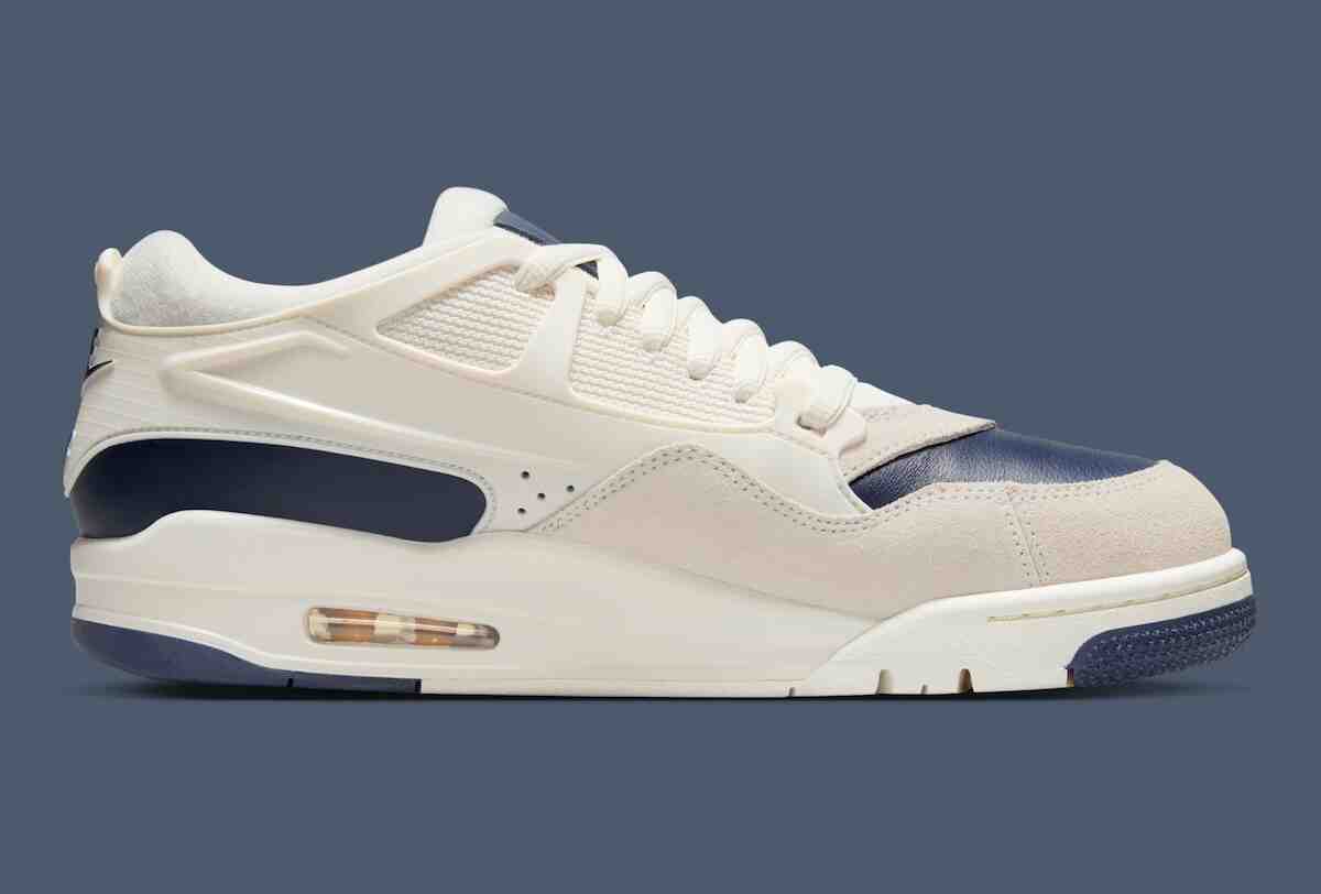 Air Jordan 4 RM "Sail/Midnight Navy" 帶有微妙的密歇根狼獾隊氣息 Air Jordan 4 RM, Air Jordan 4, Air Jordan - Air Jordan 4 RM "Sail/Midnight Navy" 帶有微妙的密歇根狼獾隊氣息