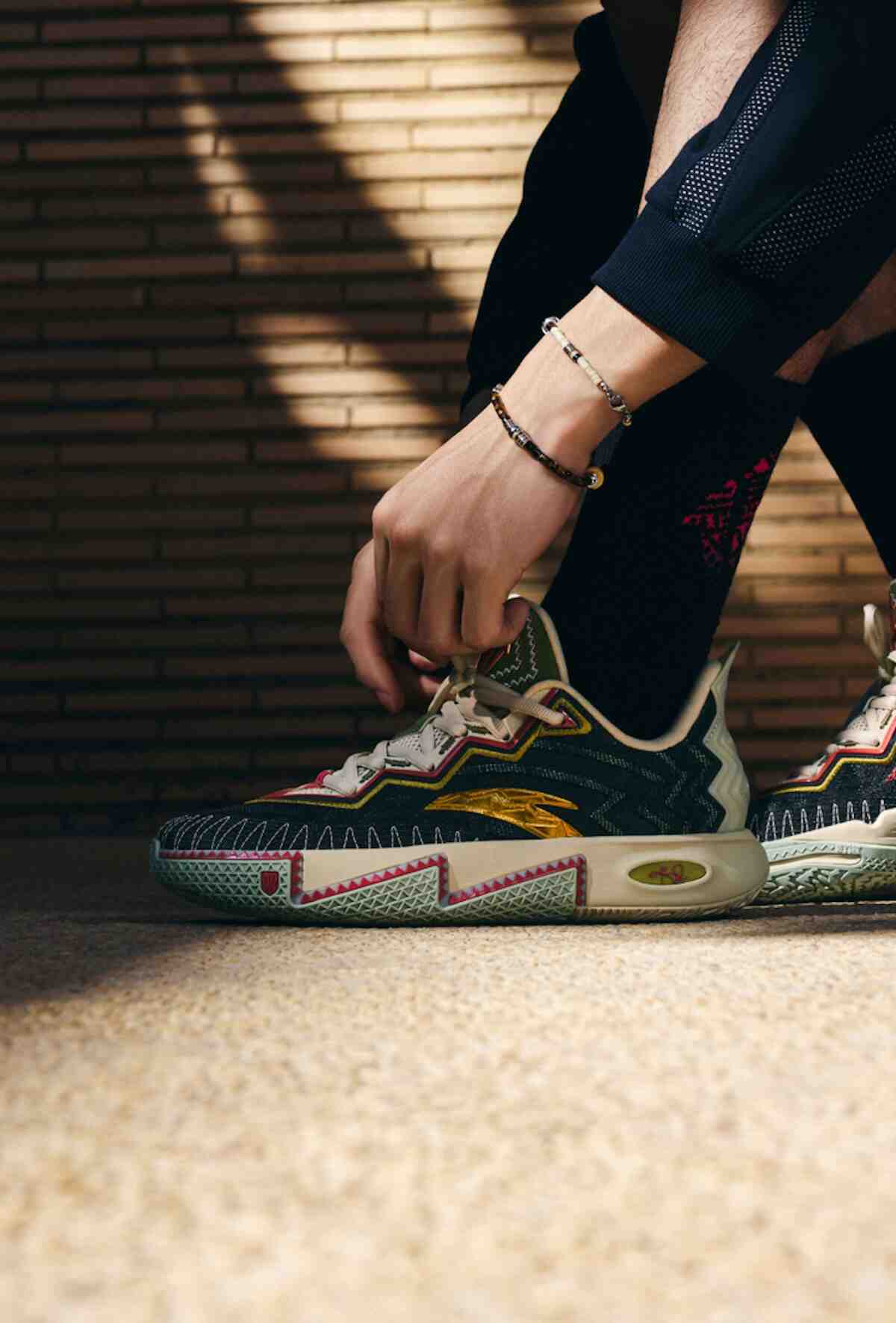 安踏凱 2 "Clutch "紀念凱里-歐文在 NBA 總決賽中的決定性時刻 NBA, Kyrie Irving, ANTA KAI 2, ANTA - 安踏凱 2 "Clutch "紀念凱里-歐文在 NBA 總決賽中的決定性時刻