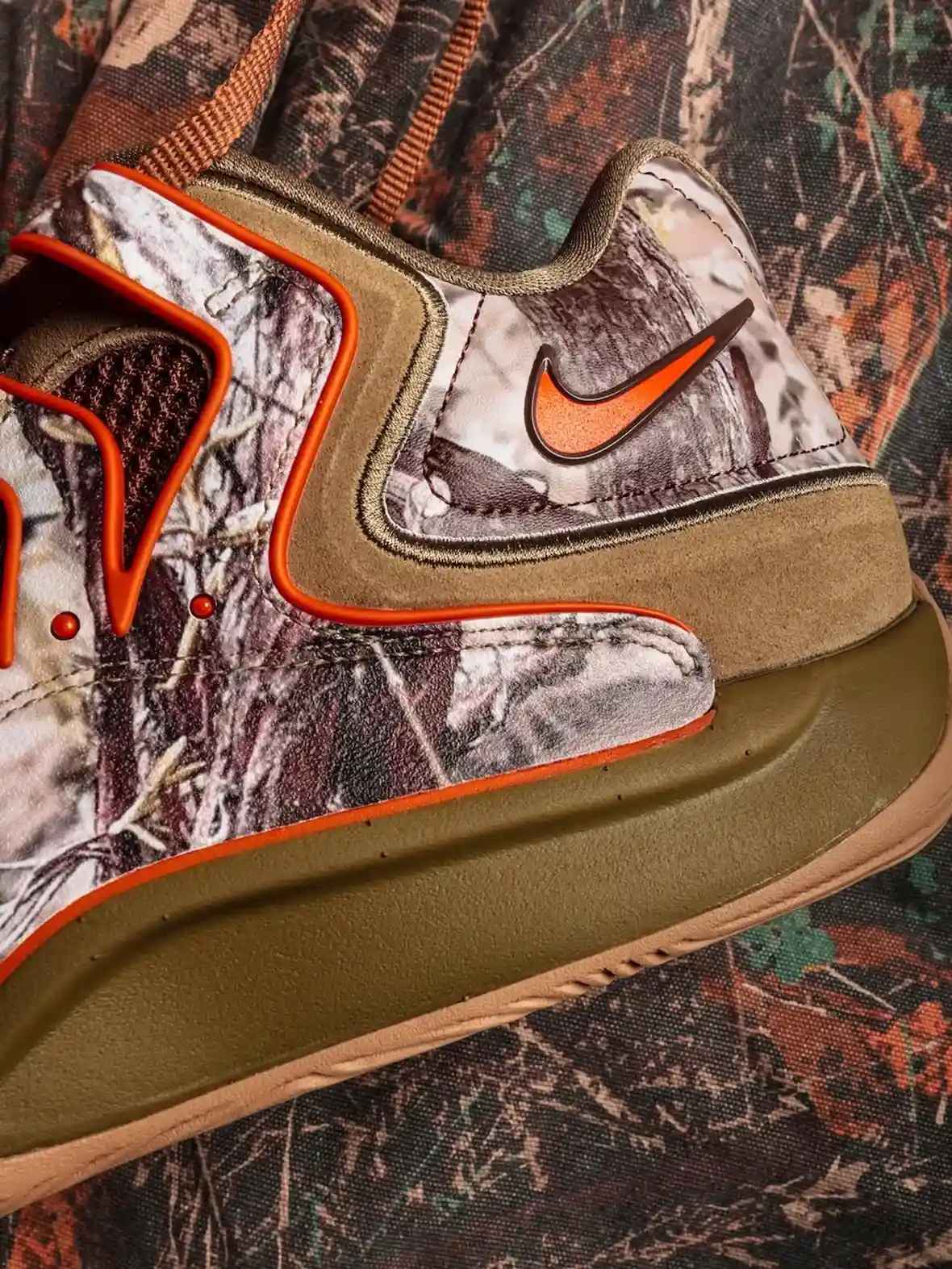 Nike KD 18, Nike, Chet Holmgren - 切特-霍爾姆格倫 x 耐克 KD 18 "迷彩 "2026 年 3 月發佈