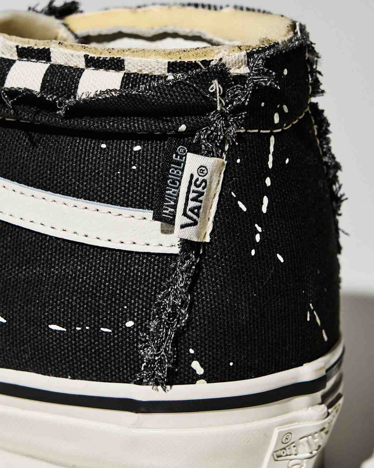 INVINCIBLE x Vans "Off The Rhyme "系列為 Old Skool 和 Sk8 Mid 帶來凹凸細節設計 Vans Sk8-Mid, Vans Old Skool, Vans - INVINCIBLE x Vans "Off The Rhyme "系列為 Old Skool 和 Sk8 Mid 帶來凹凸細節設計