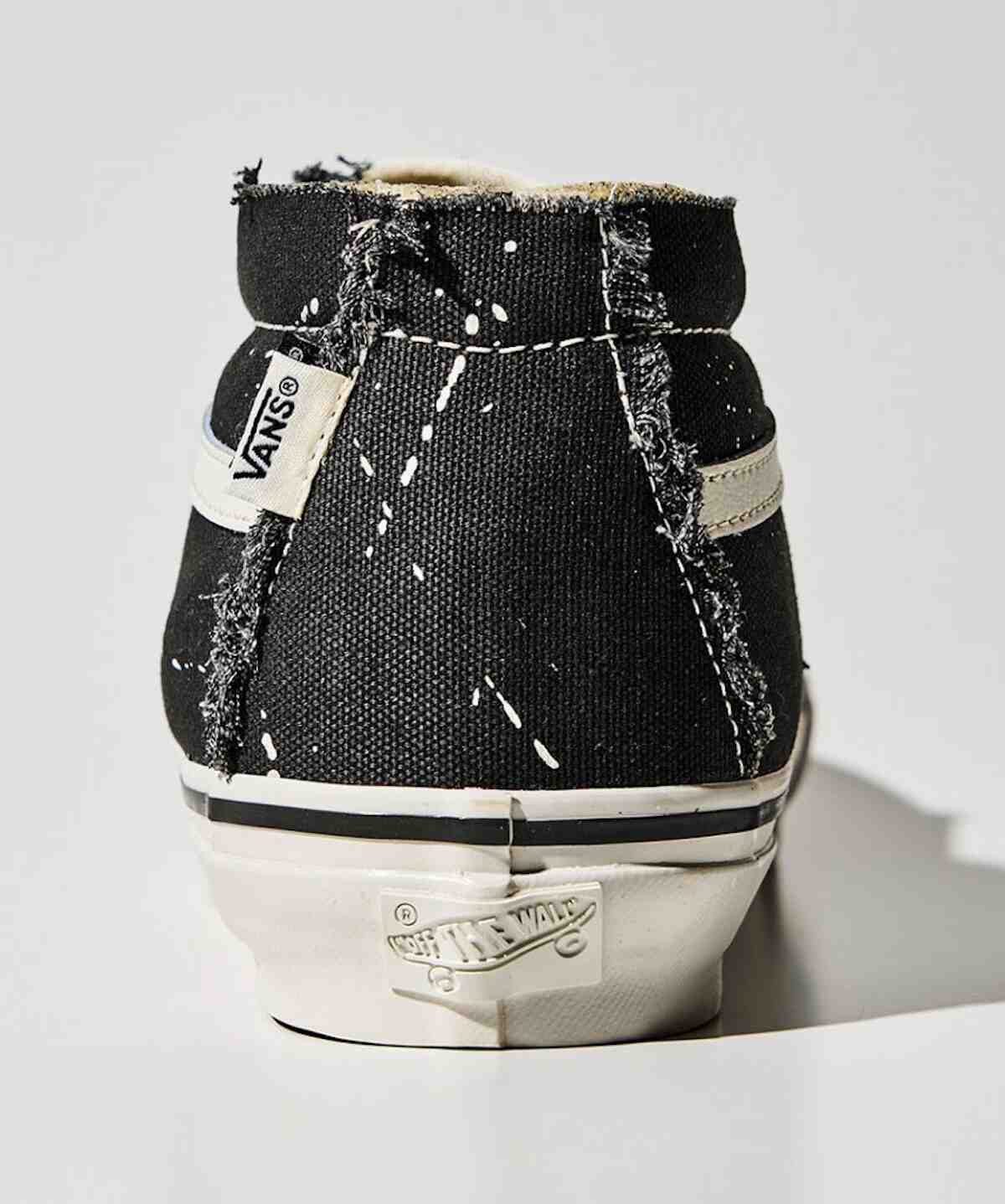 INVINCIBLE x Vans "Off The Rhyme "系列為 Old Skool 和 Sk8 Mid 帶來凹凸細節設計 Vans Sk8-Mid, Vans Old Skool, Vans - INVINCIBLE x Vans "Off The Rhyme "系列為 Old Skool 和 Sk8 Mid 帶來凹凸細節設計