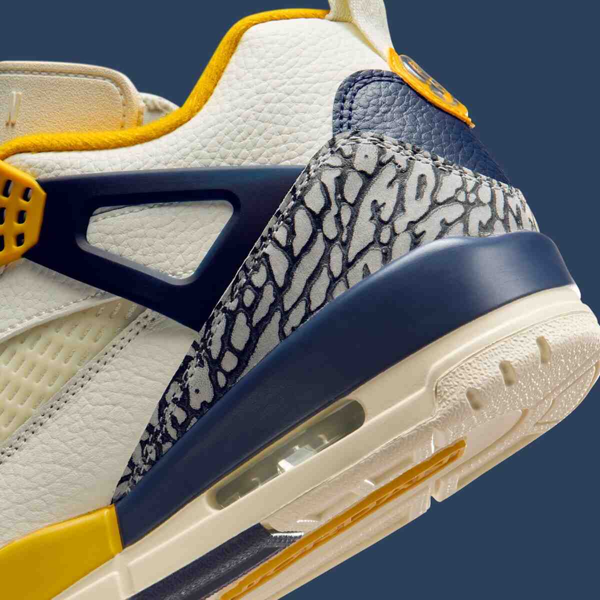 Nike, Jordan Spizike Low, Jordan Spizike, Jordan Brand - 密歇根州的顏色取代了喬丹-斯派塞克低幫鞋