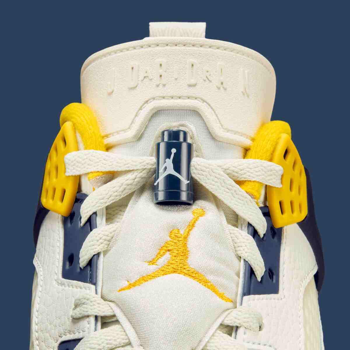 Nike, Jordan Spizike Low, Jordan Spizike, Jordan Brand - 密歇根州的顏色取代了喬丹-斯派塞克低幫鞋