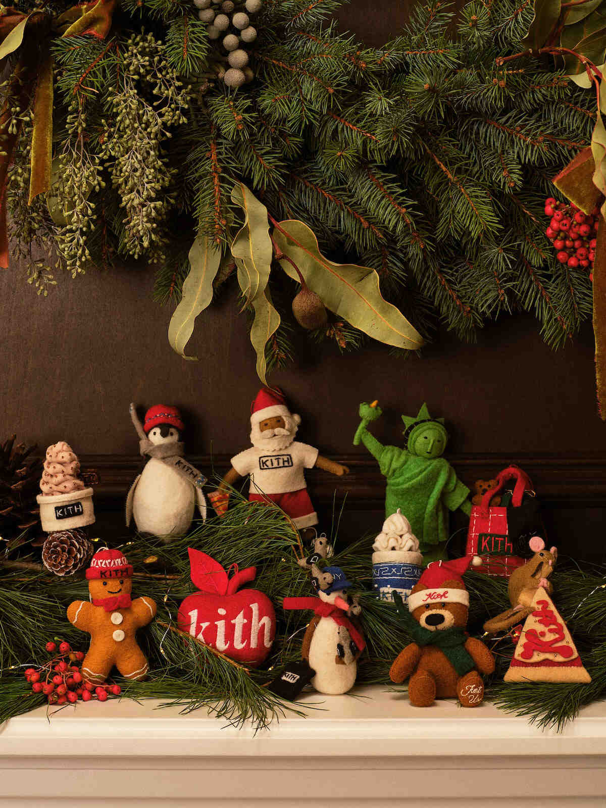 Kithmas 2025 將與迪斯尼、Bose、高達等一起到來 KITH - Kithmas 2025 將與迪斯尼、Bose、高達等一起到來